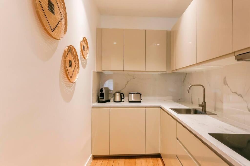 Modern 2 Bedrooms Near Louvre Paris Exterior foto